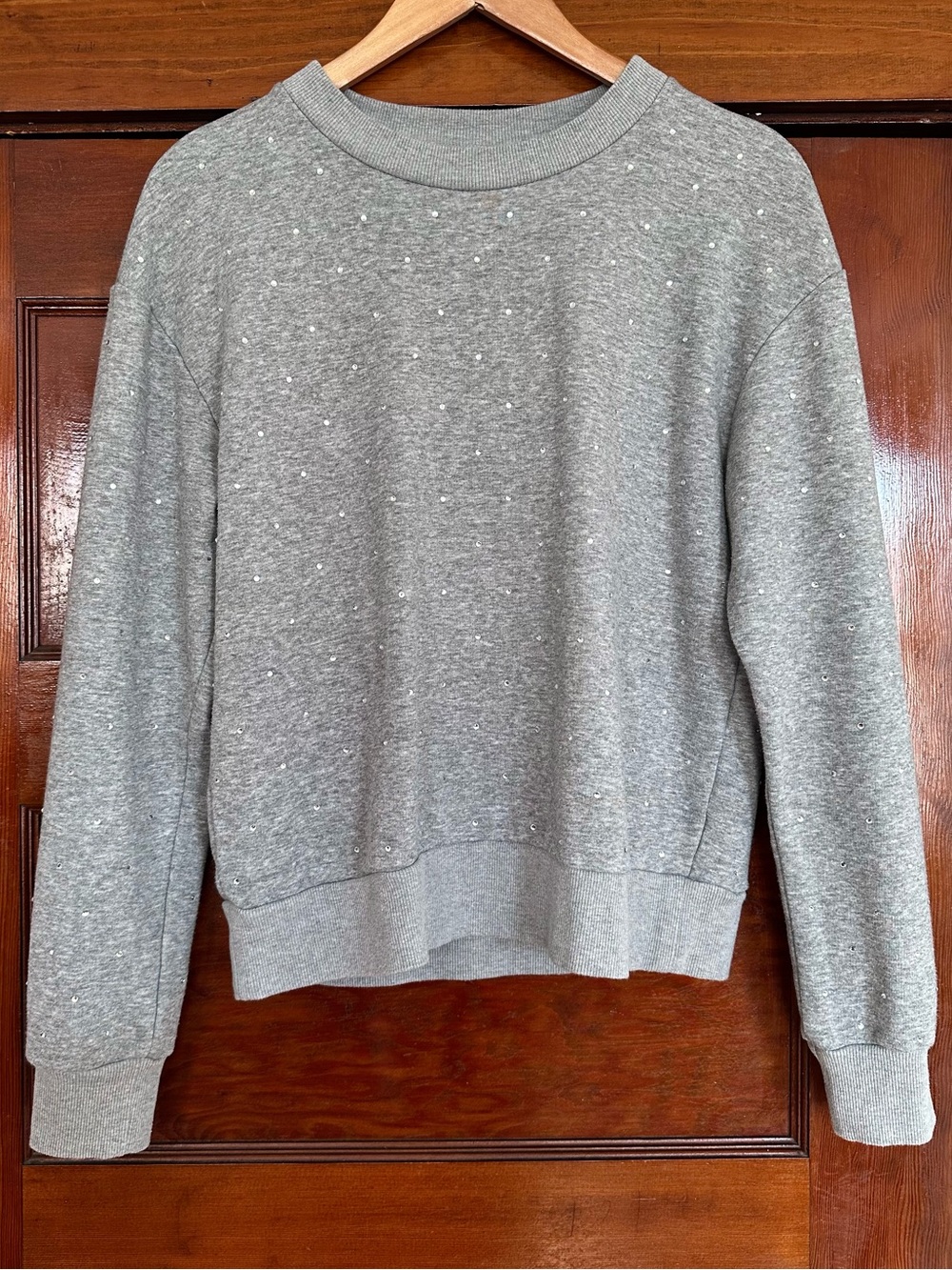 Evereve Grey Crewneck Rhinestone Sweatshirt Small Size Causal Chic